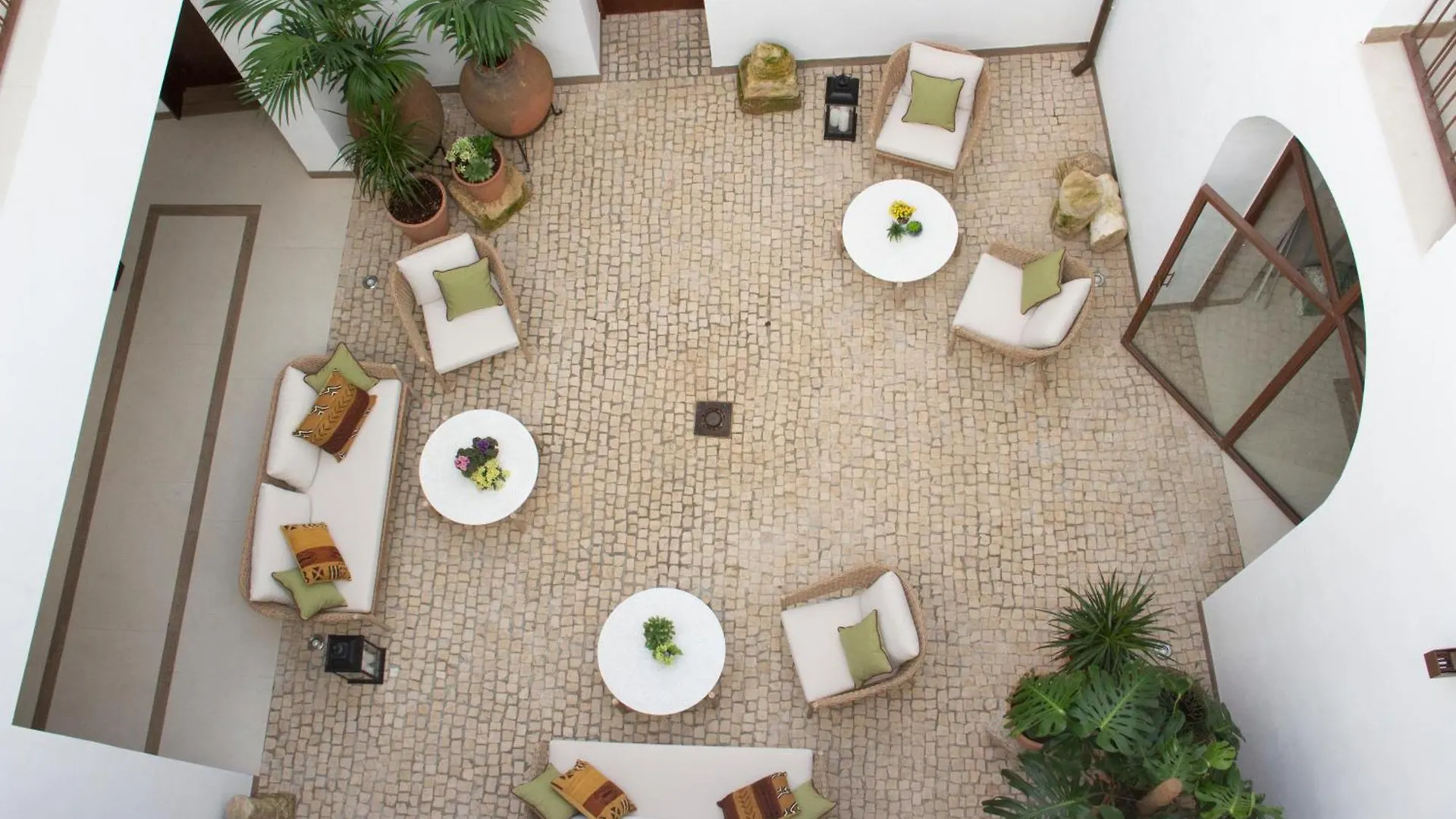 Aparthotel Puerta De La Ribera Suites Cordoba