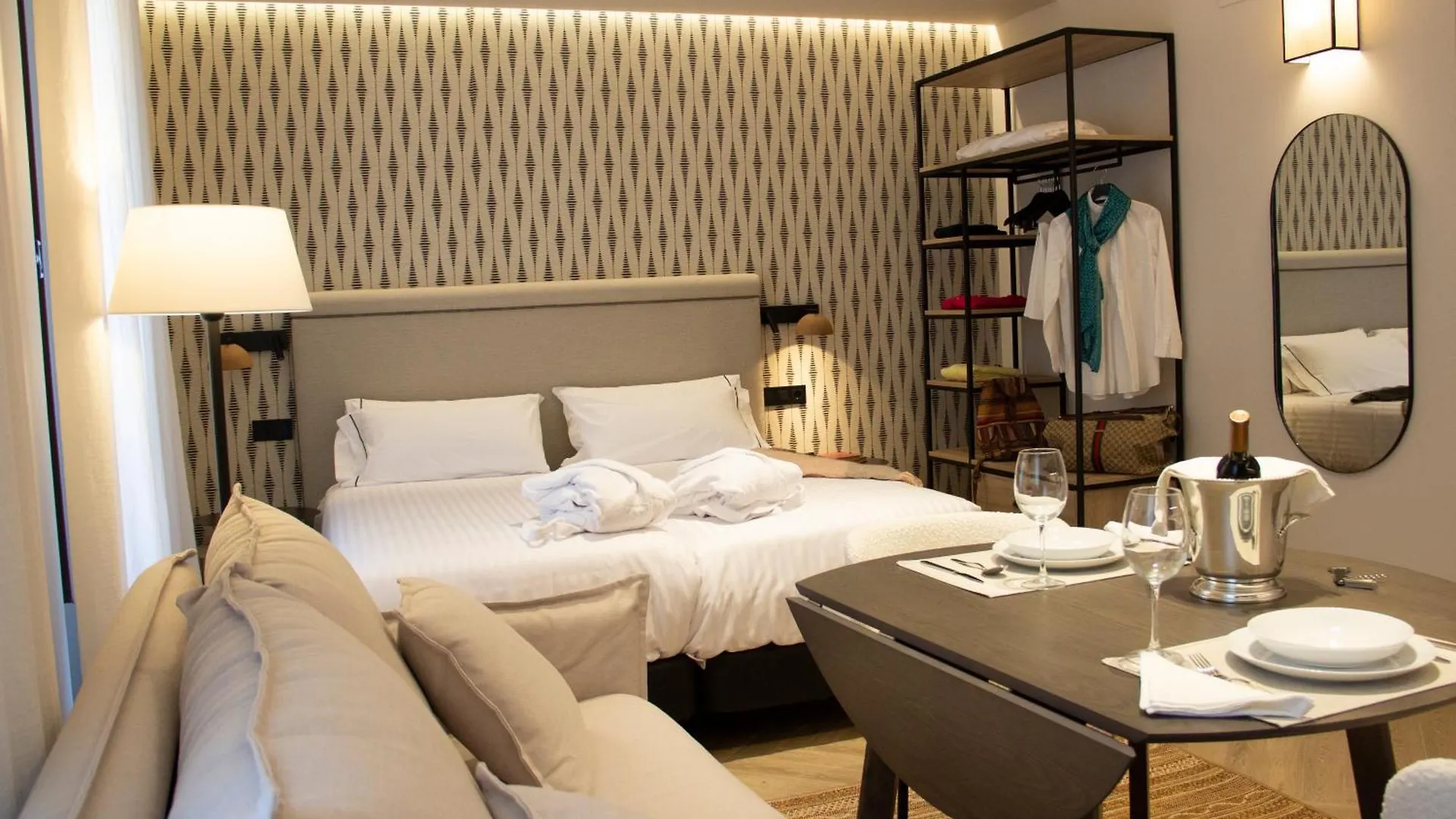 Aparthotel Puerta De La Ribera Suites Cordoba Spain